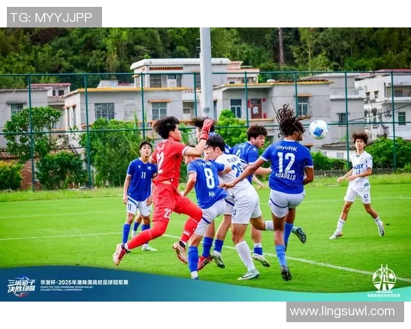 左撇子足球明星盘点他们如何在绿茵场上展现独特魅力与技巧